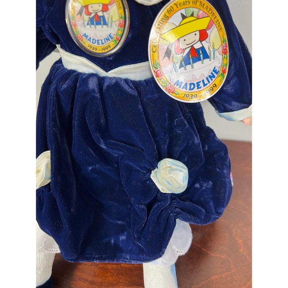 Vintage Madeline Doll Celebrating 60 Years 1939-1999 with stand - Picture 11 of 11